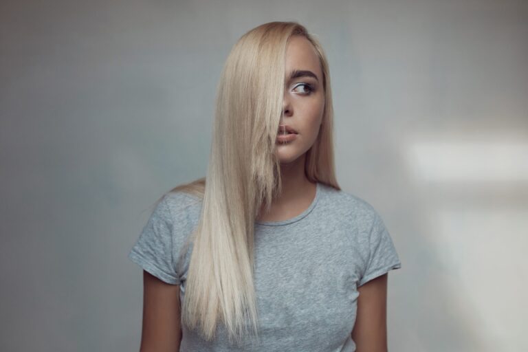 portrait-young-beautiful-woman-min κομμωτήριο θεσσαλονίκη pavone